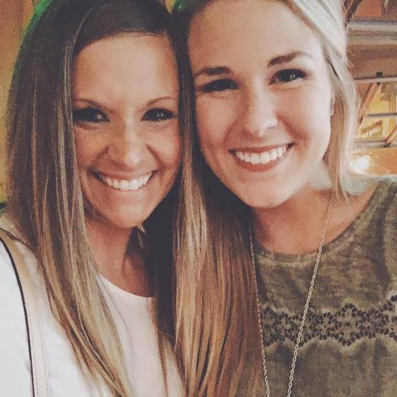 Meet your Posher, Heather - Picture 1 of 1